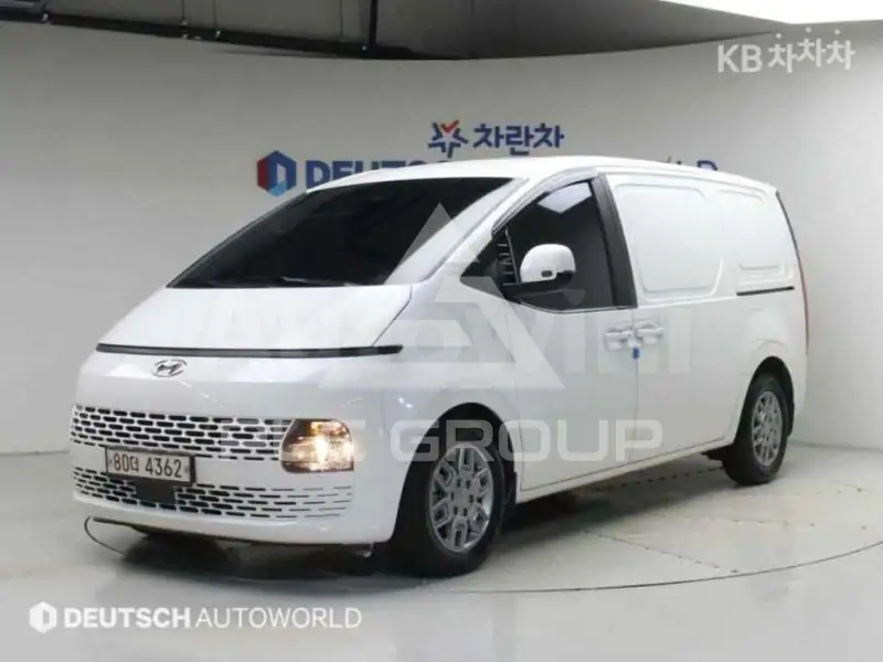 2022 Hyundai Staria