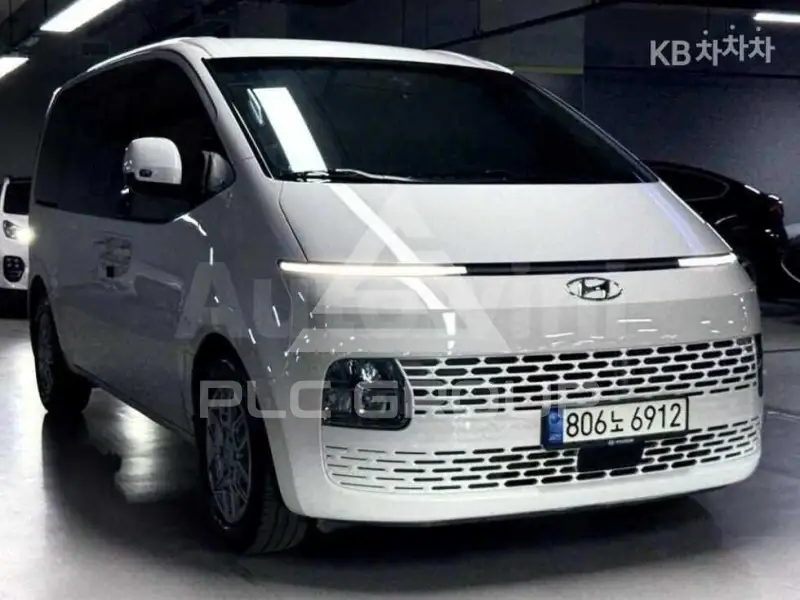 2022 Hyundai Staria