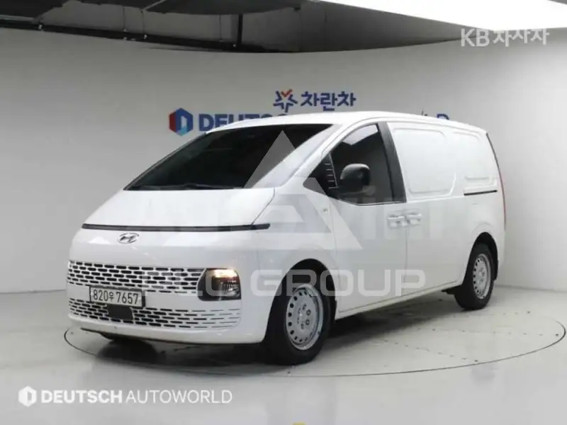 2022 Hyundai Staria