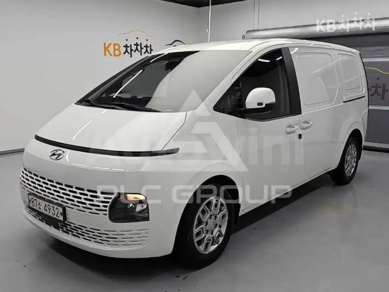 2022 Hyundai Staria