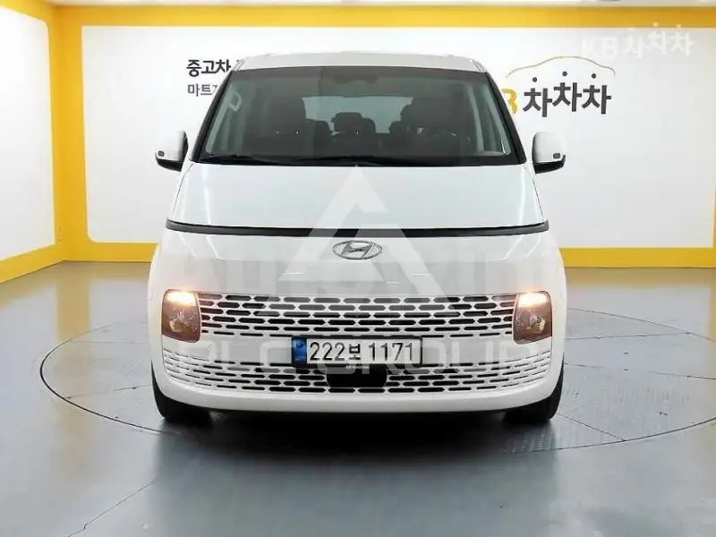 2022 Hyundai Staria
