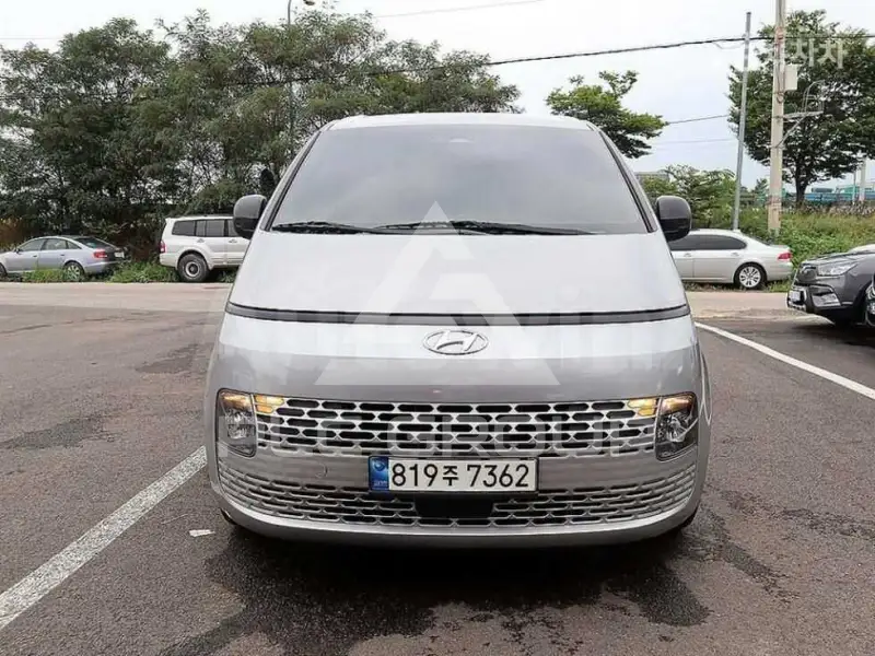 2022 Hyundai Staria