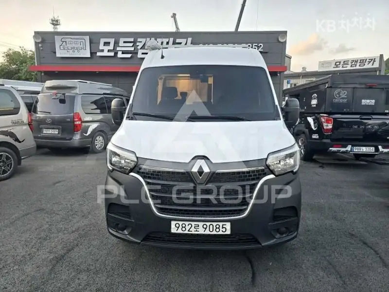 2022 Renault Master