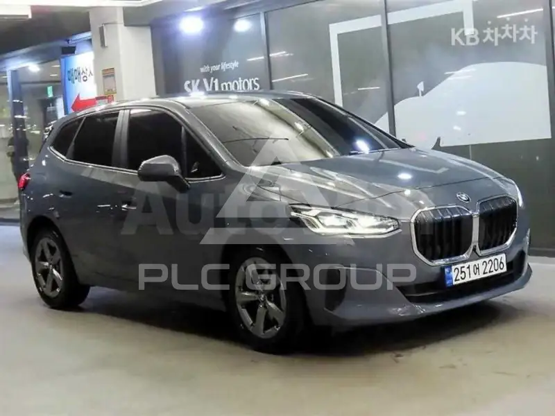 2023 BMW 218