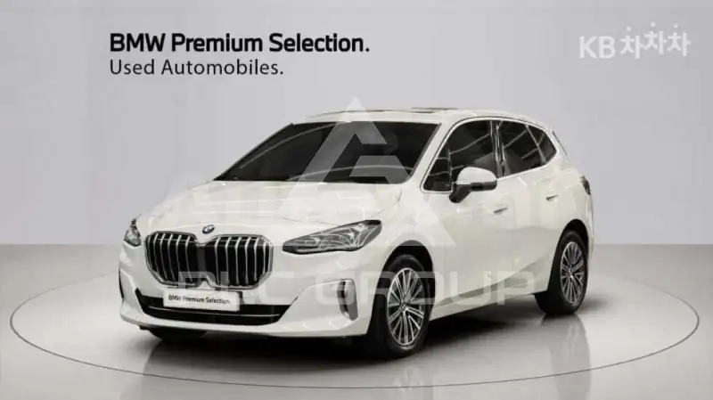 2023 BMW 218