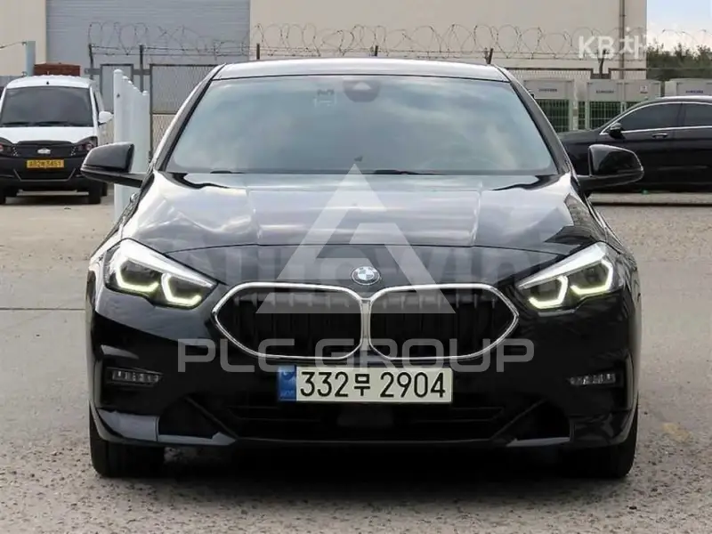 2023 BMW 218