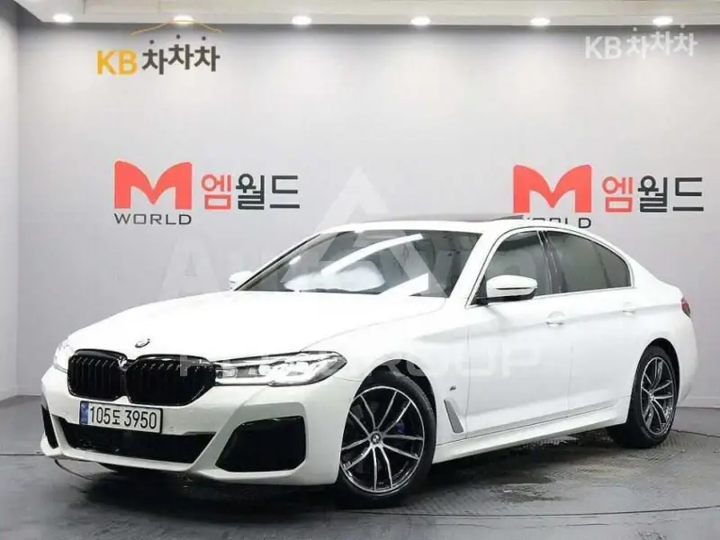 2023 BMW 523