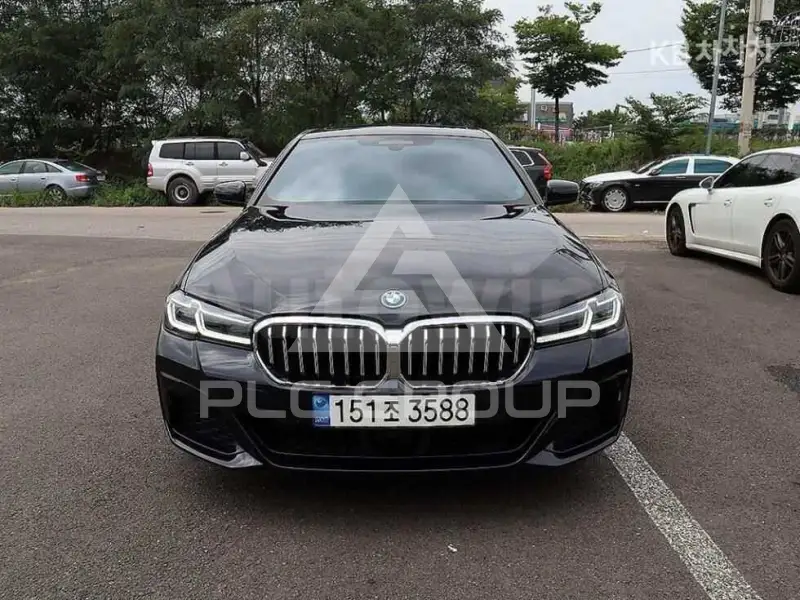 2023 BMW 523