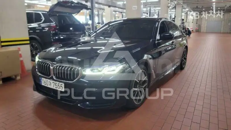 2023 BMW 523