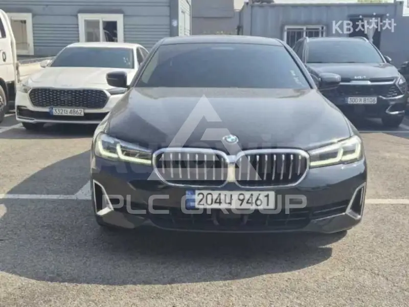 2023 BMW 523