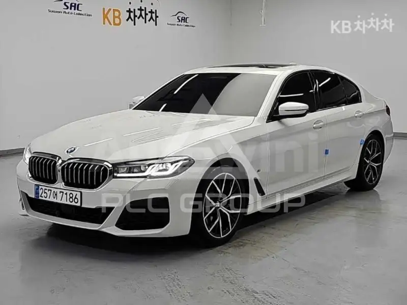 2023 BMW 523