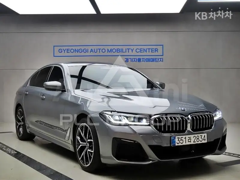 2023 BMW 523