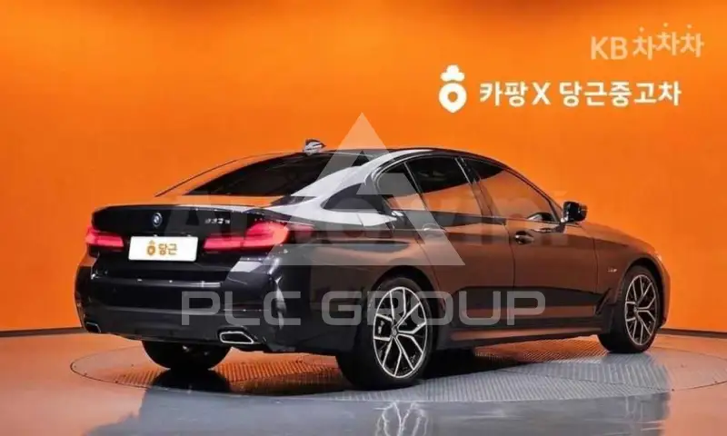 2023 BMW 523