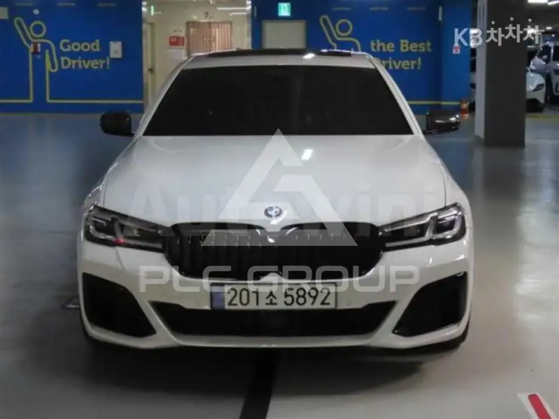 2023 BMW 523