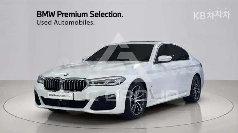 2023 BMW 523