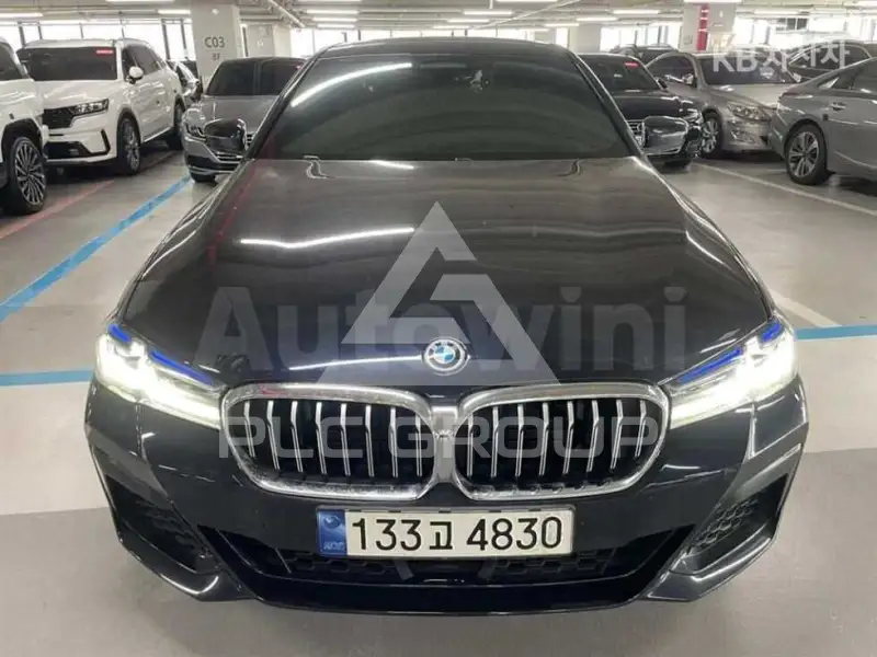 2023 BMW 523