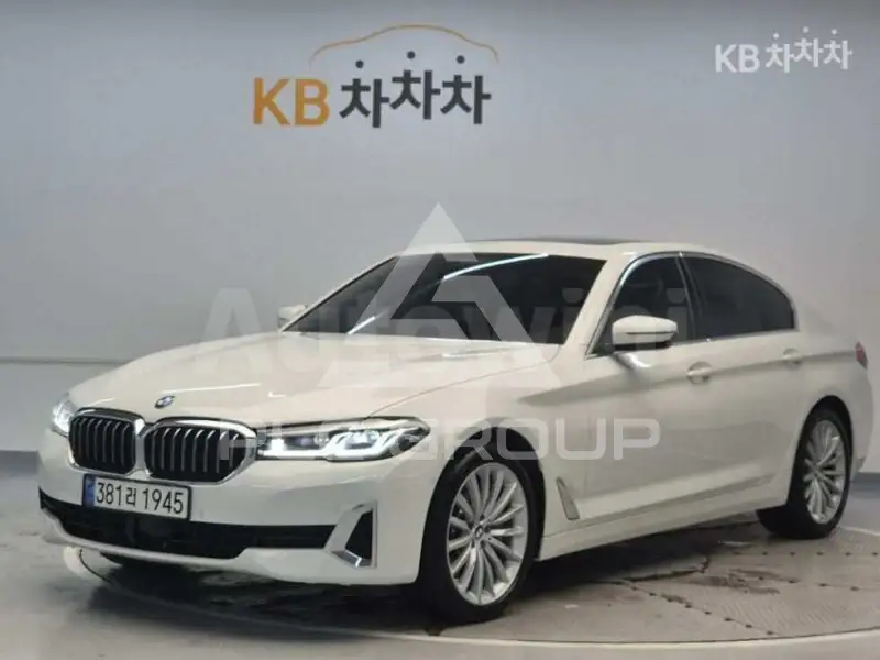2023 BMW 523