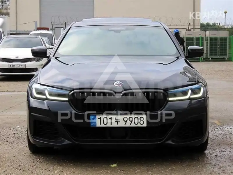 2023 BMW 523