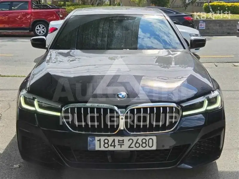 2023 BMW 523