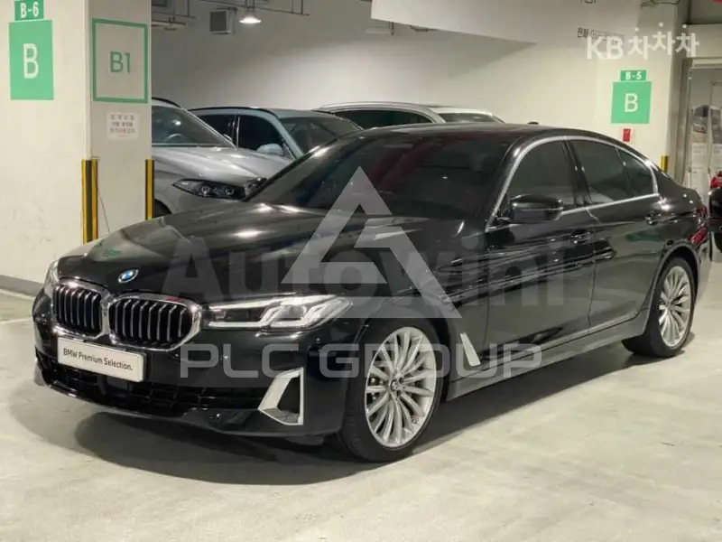 2023 BMW 523