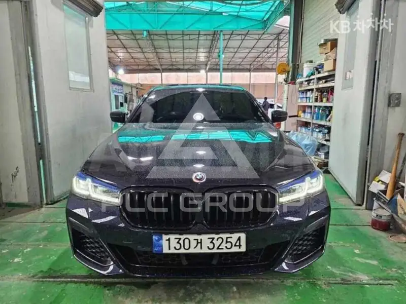 2023 BMW 523