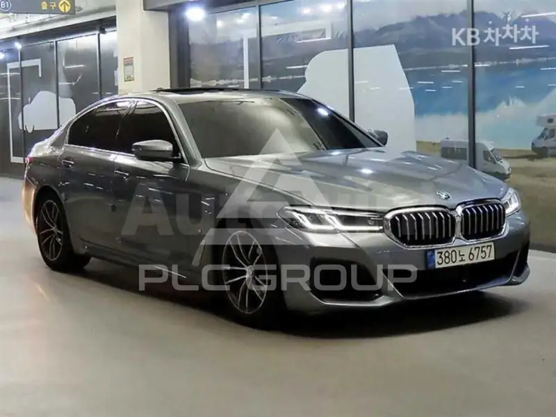 2023 BMW 523
