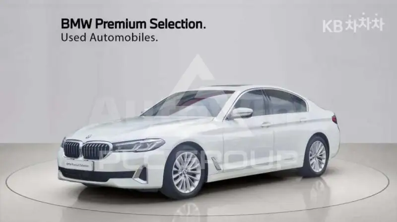 2023 BMW 523