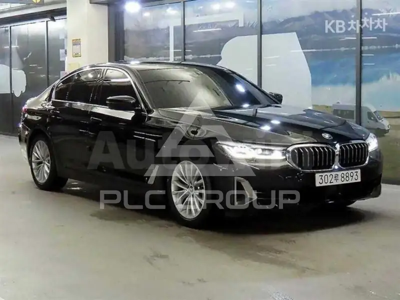 2023 BMW 523