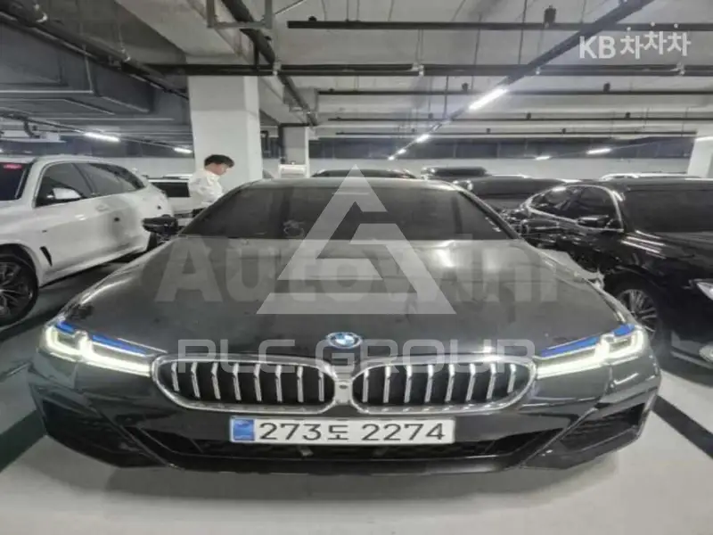 2023 BMW 523