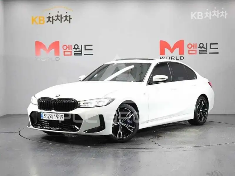 2023 BMW 330