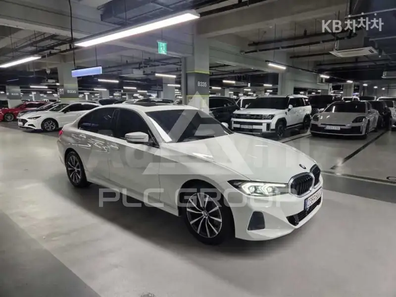 2023 BMW 330