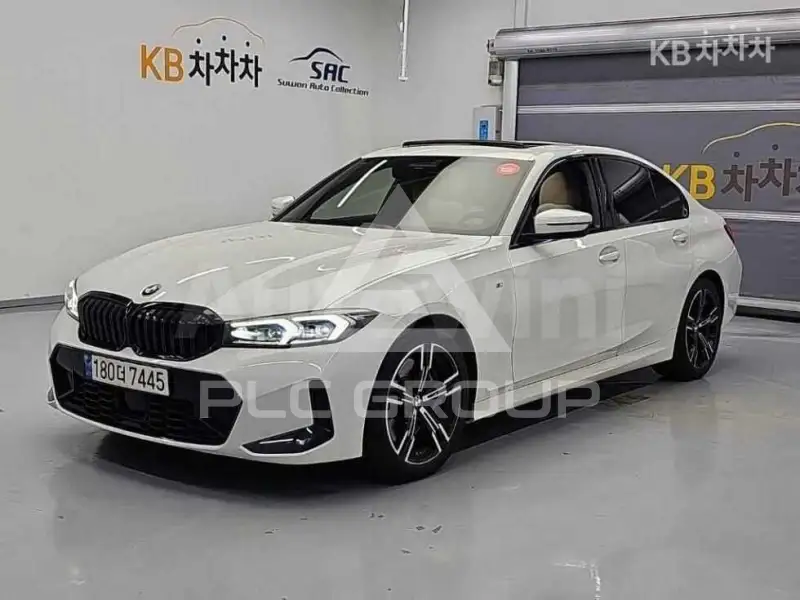 2023 BMW 330