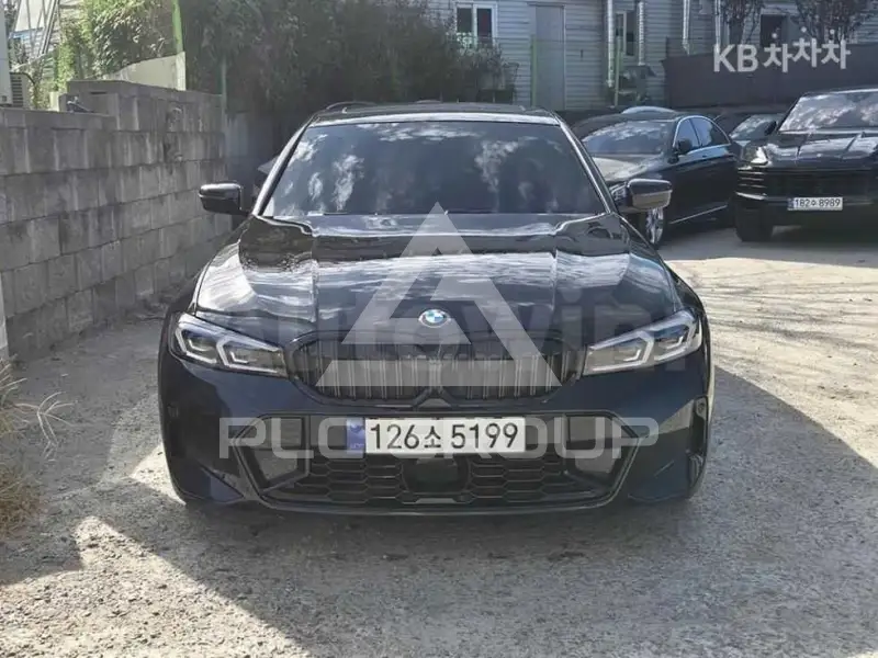 2023 BMW 330