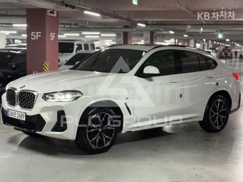 2023 BMW X4