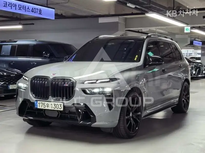 2023 BMW X7