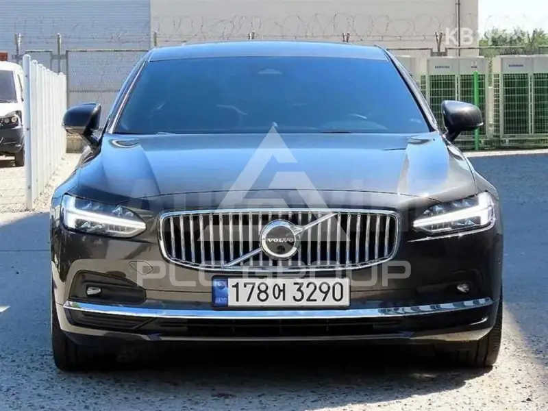 2023 Volvo S90