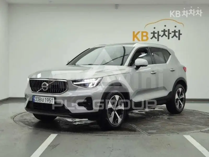 2023 Volvo XC40