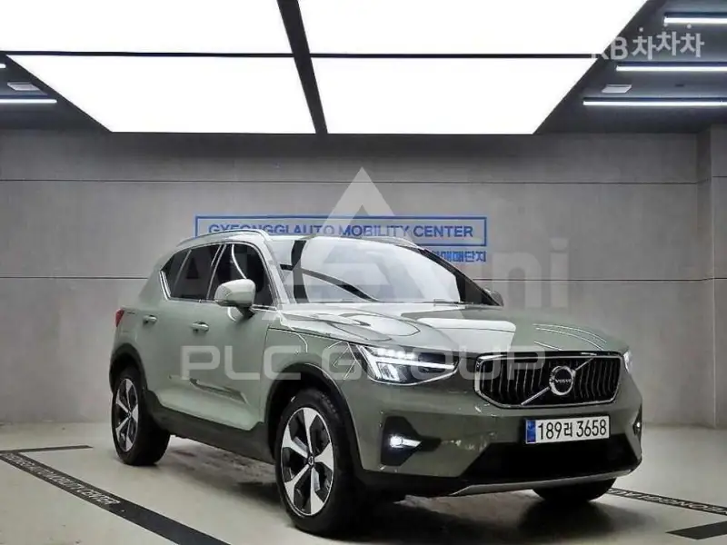 2023 Volvo XC40