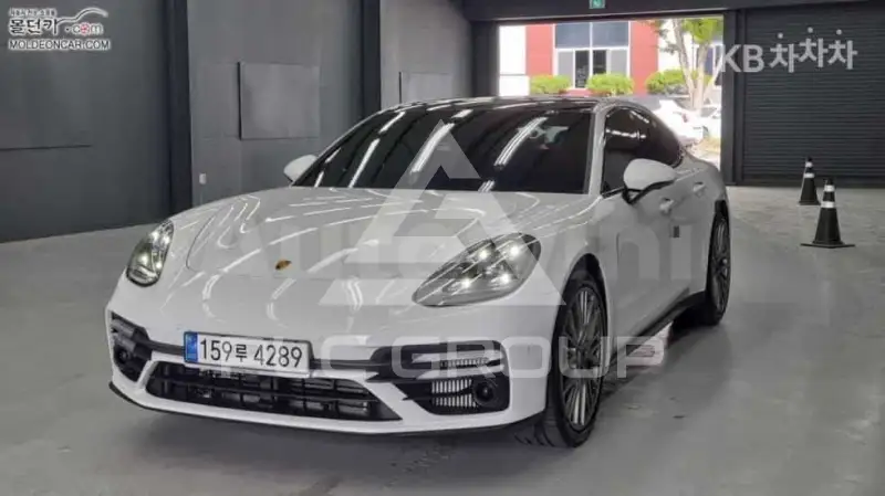 2023 Porsche Panamera