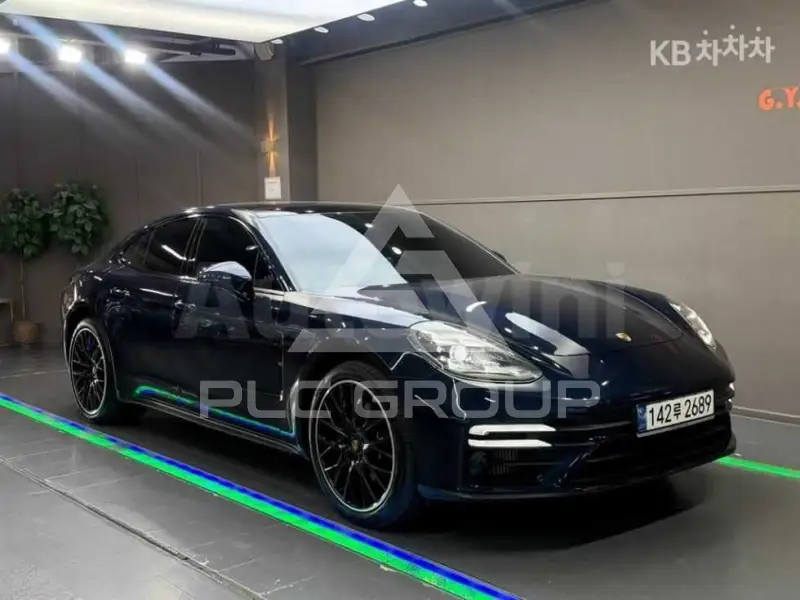 2023 Porsche Panamera