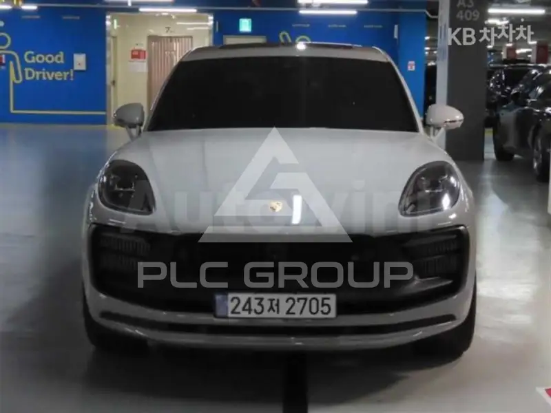 2023 Porsche MACAN