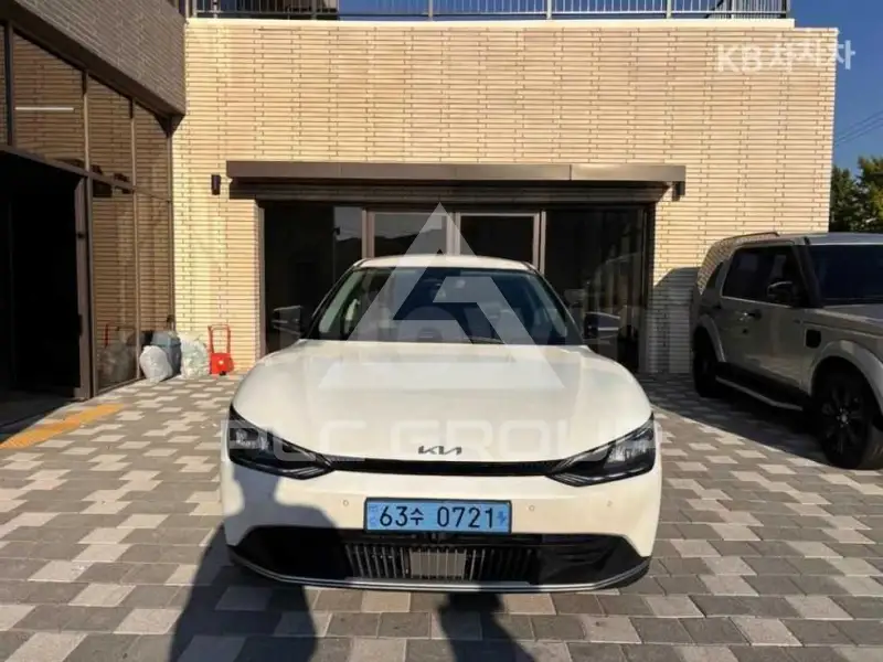 2023 KIA EV