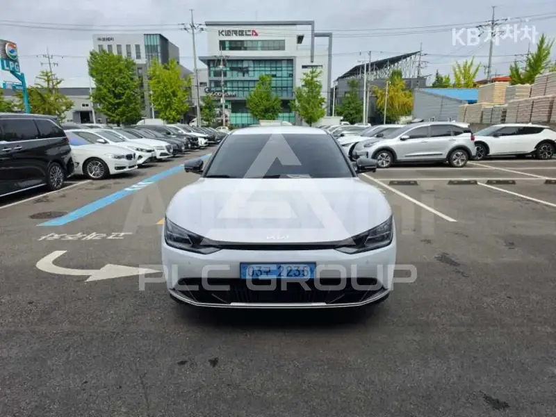 2023 KIA EV