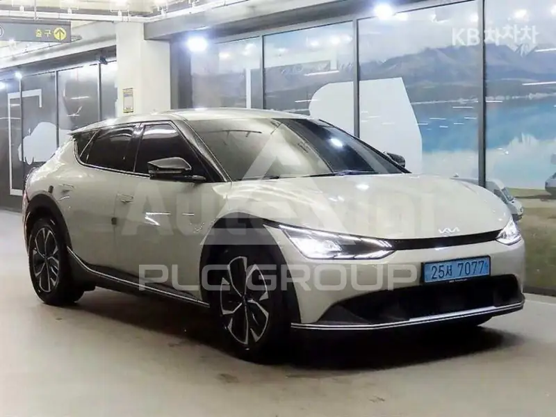 2023 KIA EV