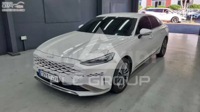 2023 KIA K8