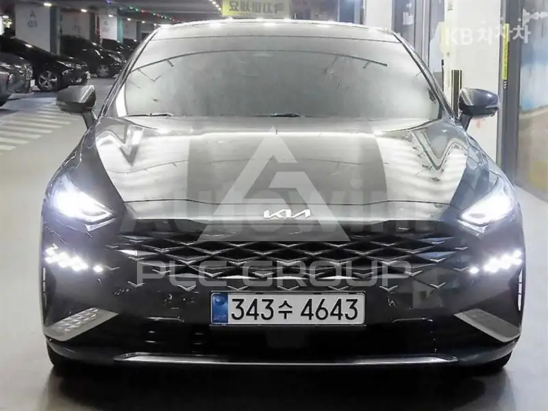 2023 KIA K8