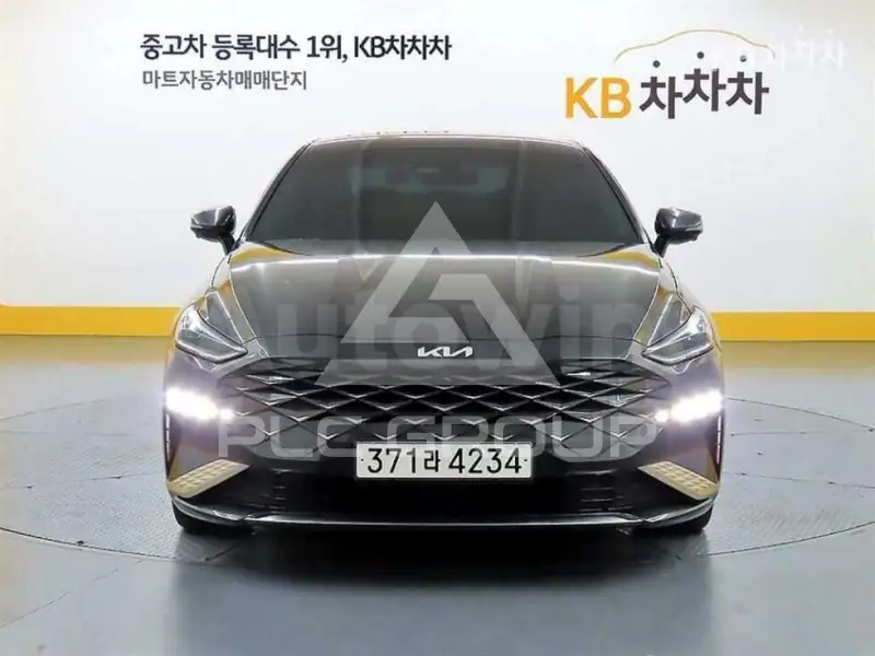 2023 KIA K8