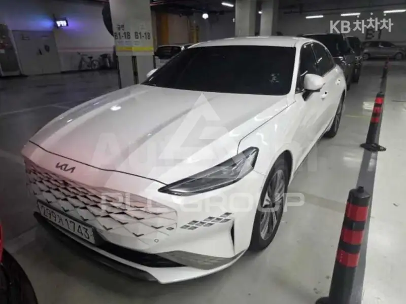 2023 KIA K8