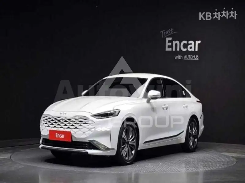 2023 KIA K8
