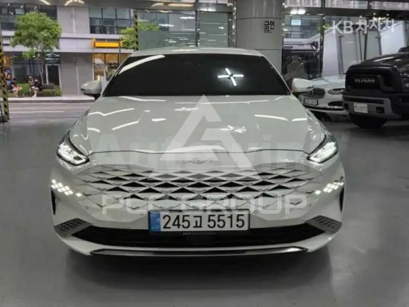 2023 KIA K8